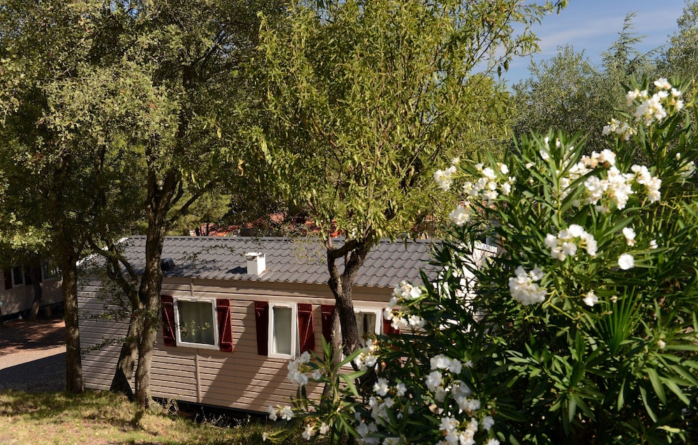 Domaine Résidentiel de Plein Air Odalys La Pinède