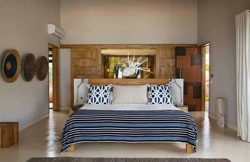 Villa Deckenia photo 3