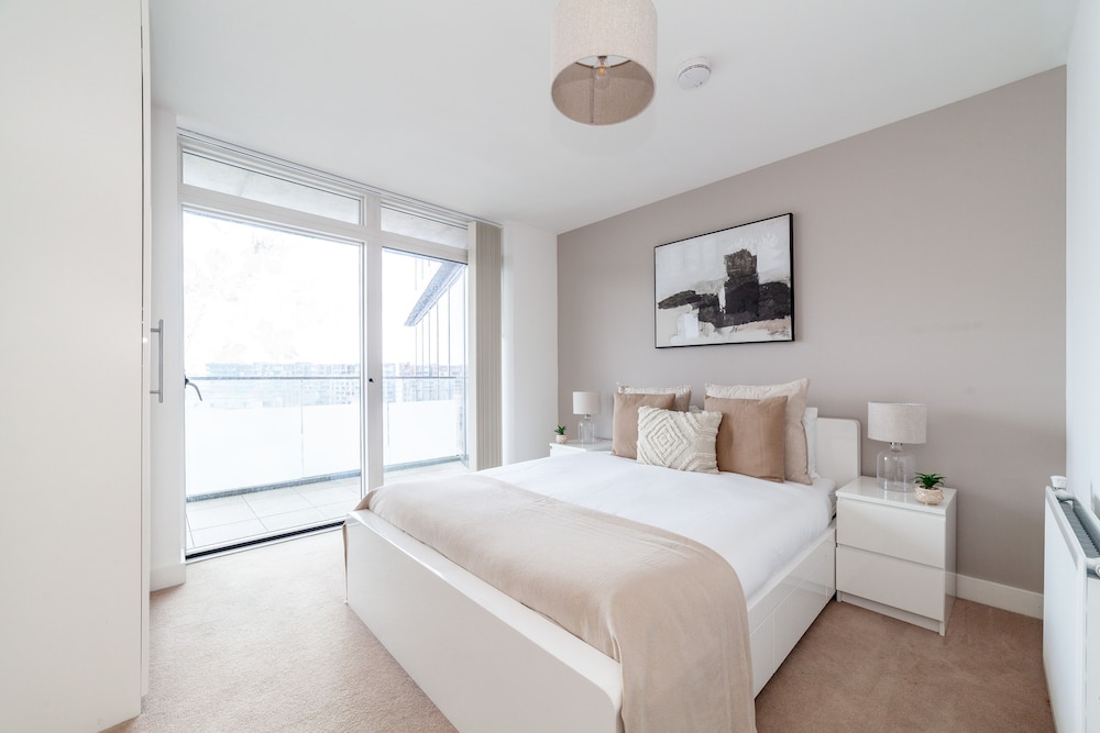 The Thames Collection