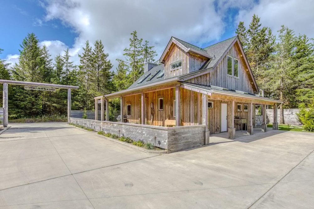 Boutique Cabin Design Luxury Hot Tub Path to Beach