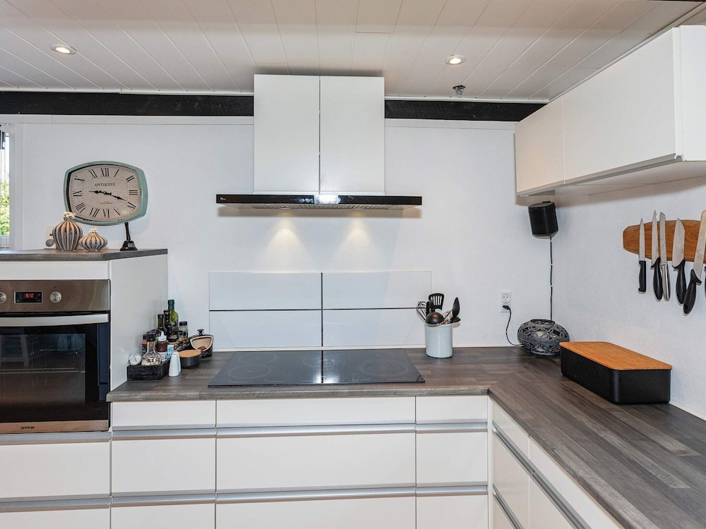 6 Person Holiday Home in Logstor view 5