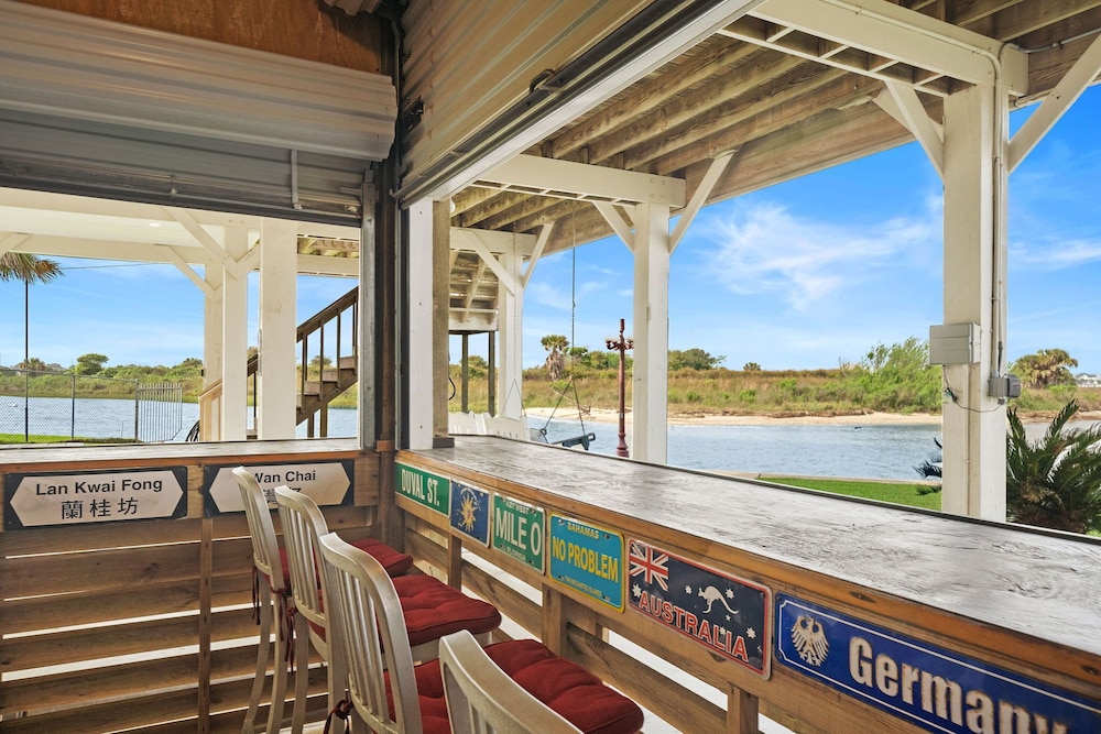 Bay Vista by Ryson Vacation Rentals
