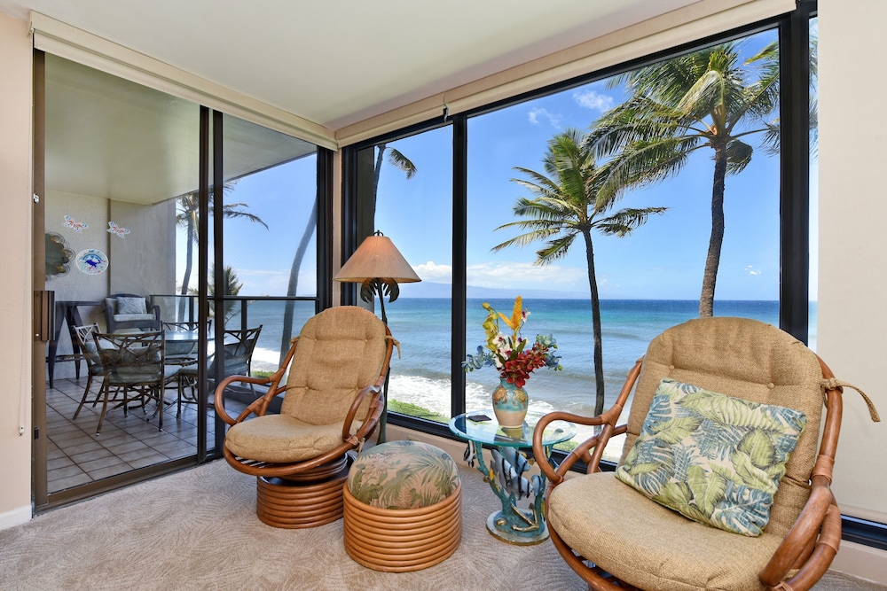 Mahana Resort #305 1 Bedroom Condo by RedAwning