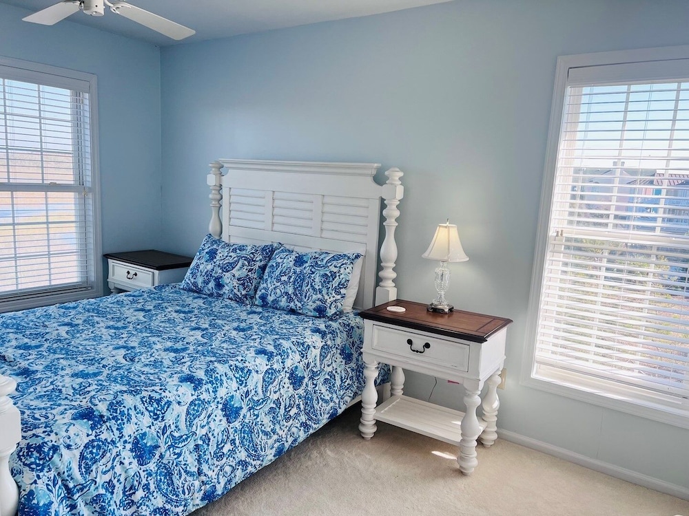 Victoria - 3 Br Home