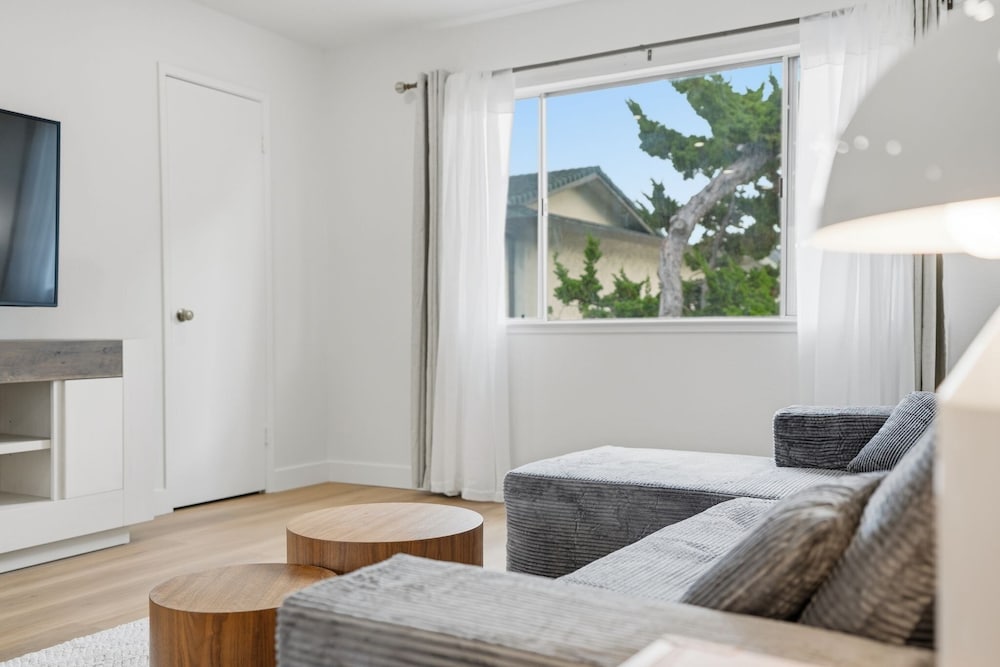 Modern 2br Unit W/ Covered Parking In Santa Clara 2 Bedroom Apts