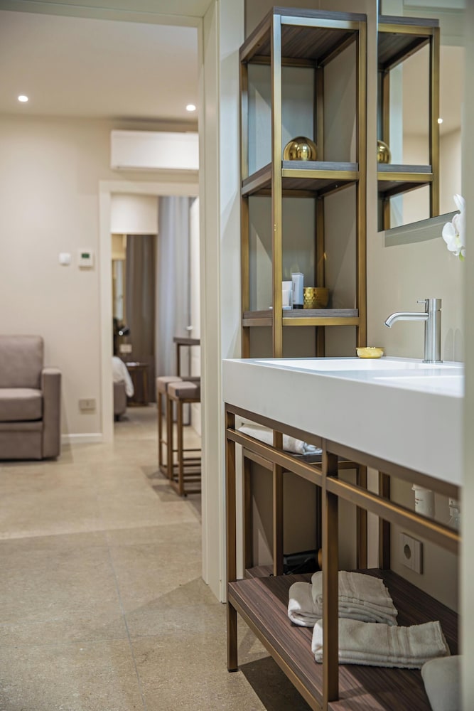 MODENA RELAX Luxury Rent Rooms