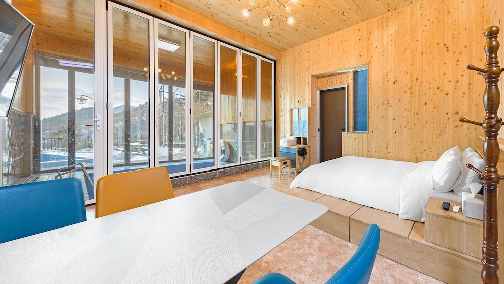hotel room