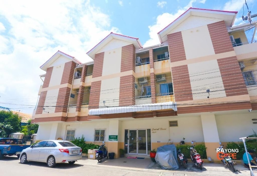 Central Place Hotel