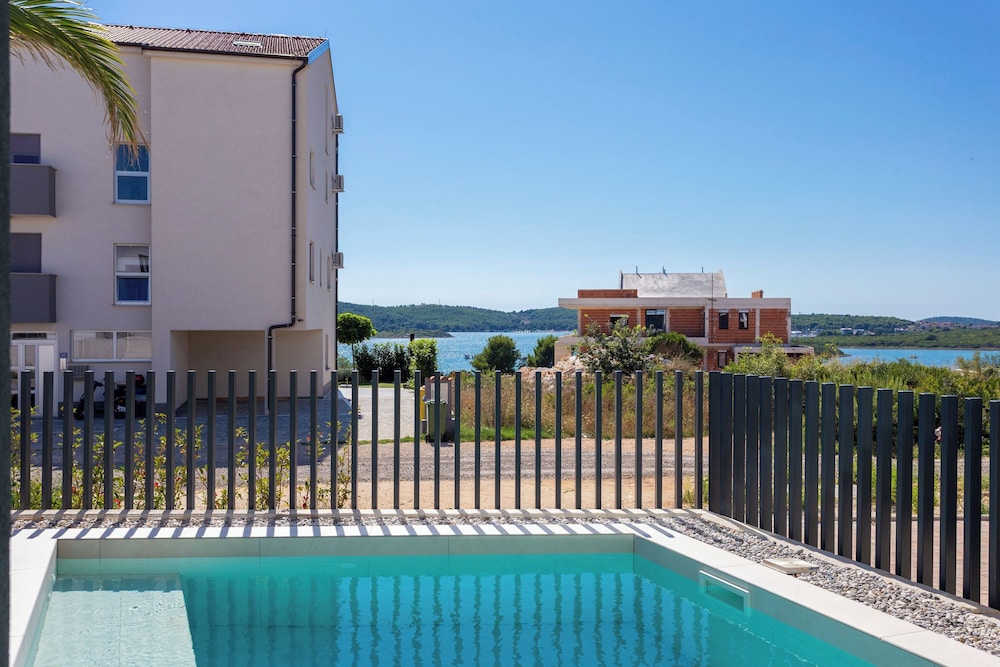 Villa Emma With Pool and sea view