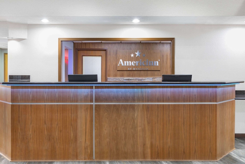 AmericInn by Wyndham Pella view 4