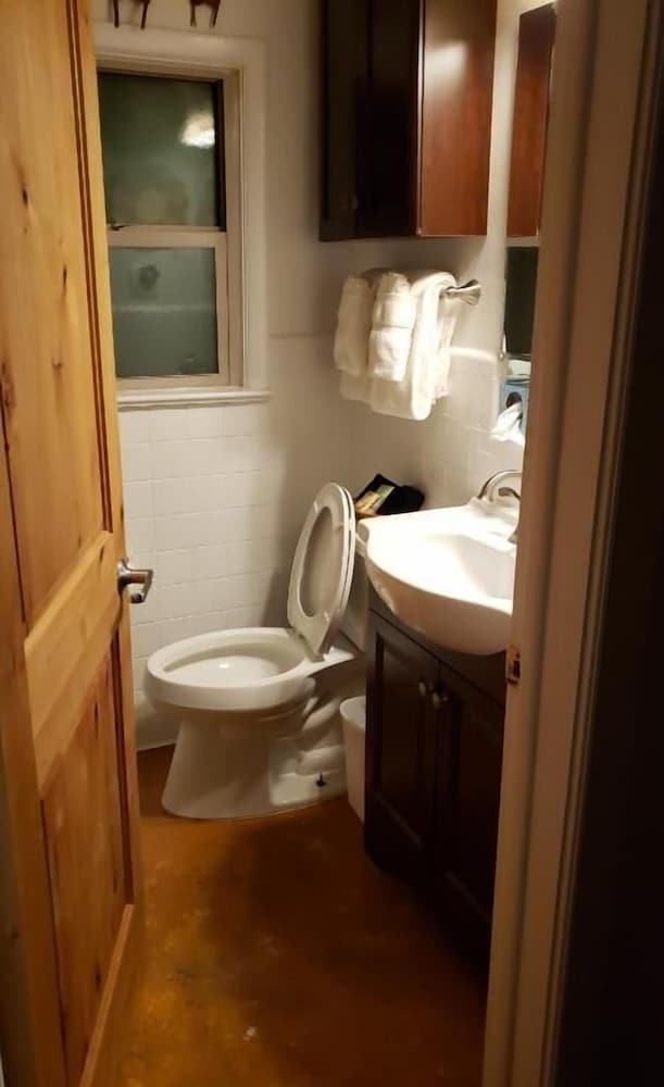 Stone Lizard Lodging