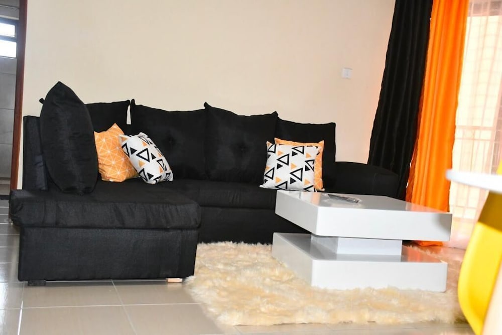 Deluxe Homes view 4