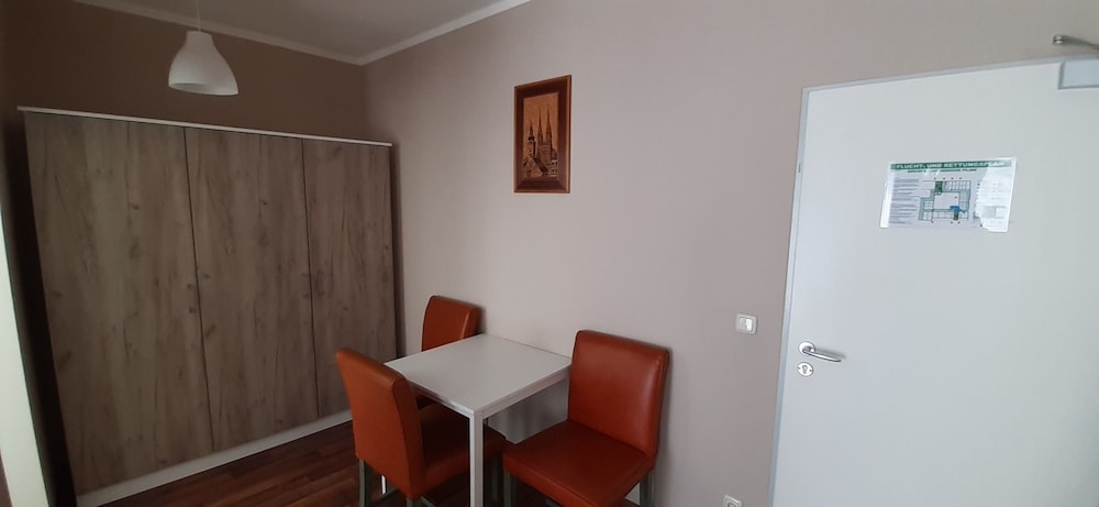 2-Rent Group Hostel Zimmer&Apartments GKP2