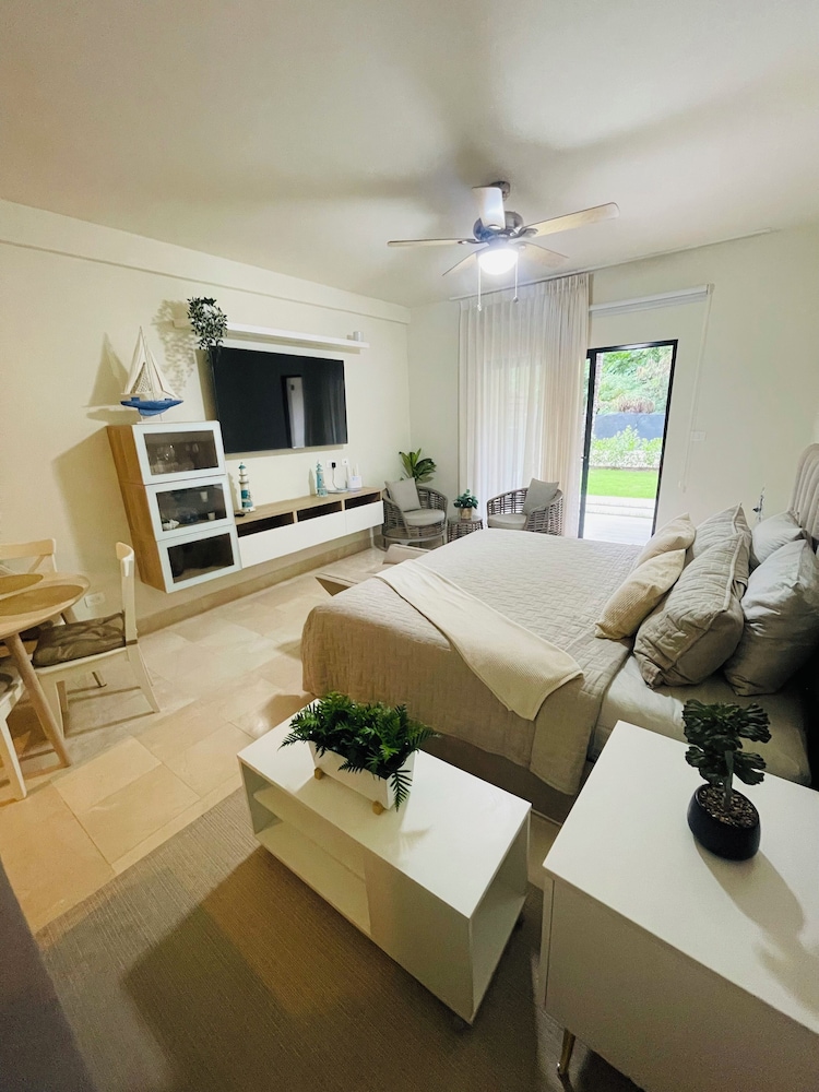 Modern 1BR w/ Balcony View – Marien, Puerto Plata