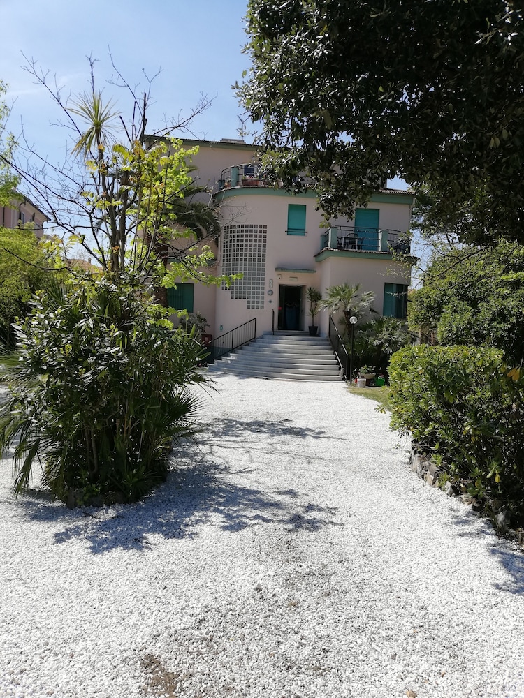 Hotel Caprice photo 5