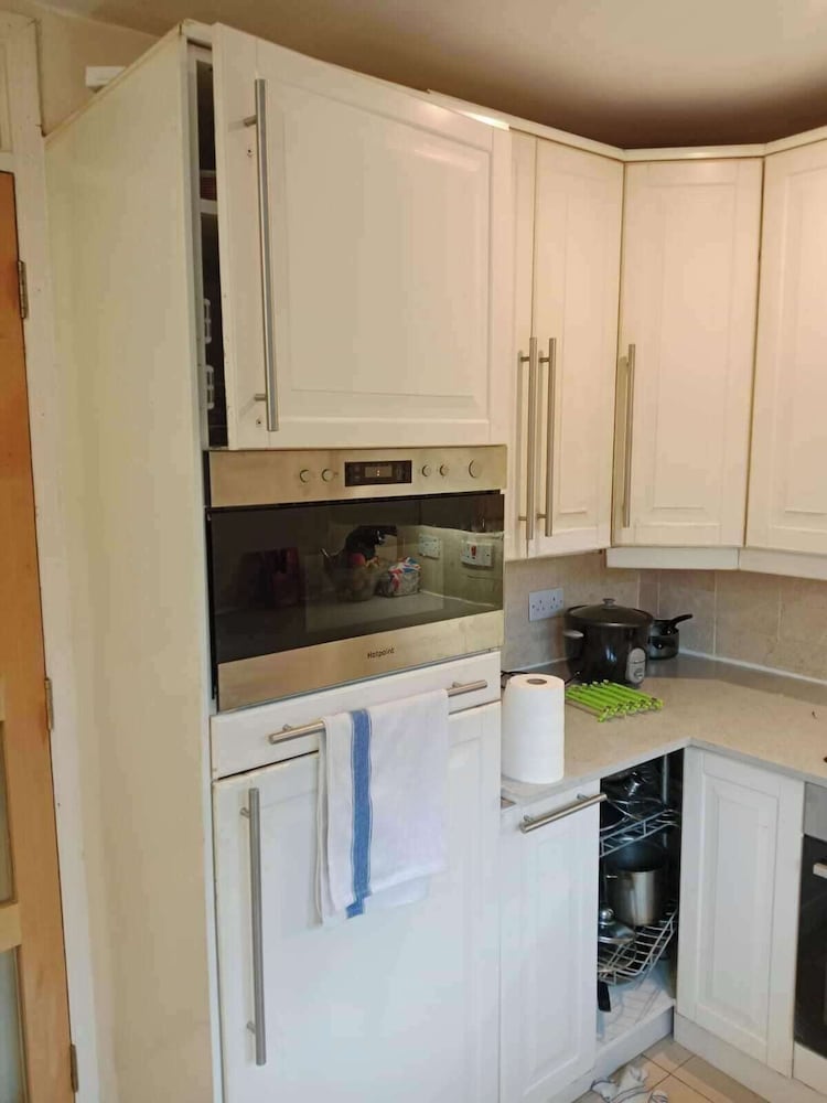 London - Waterfront House - Stay8 - Parking - Yard