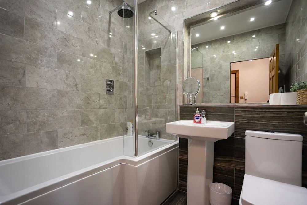 Blackfriars Residence - Beautiful Home
