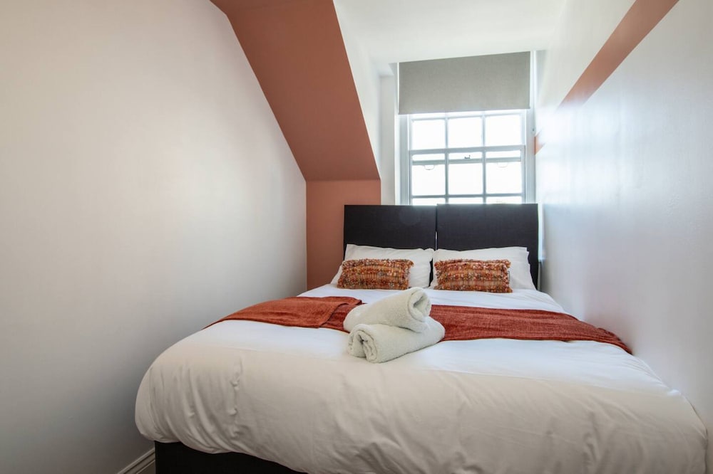 in Bournemouth With 2 Bedrooms and 1 Bathrooms