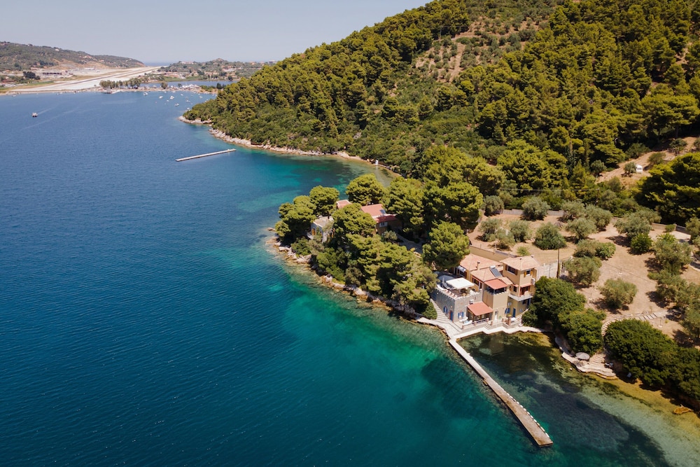 Porto Castello Villas