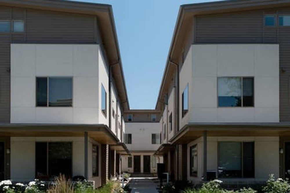 The Mile High Townhome Walk to the Stadium view 5