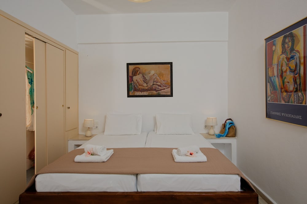 Elalia Apartments