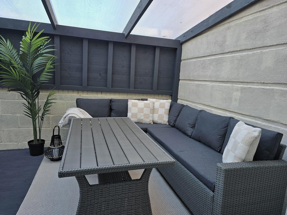 Dublin - 3 Bedroom Cosy Home - Sleeps Max 7