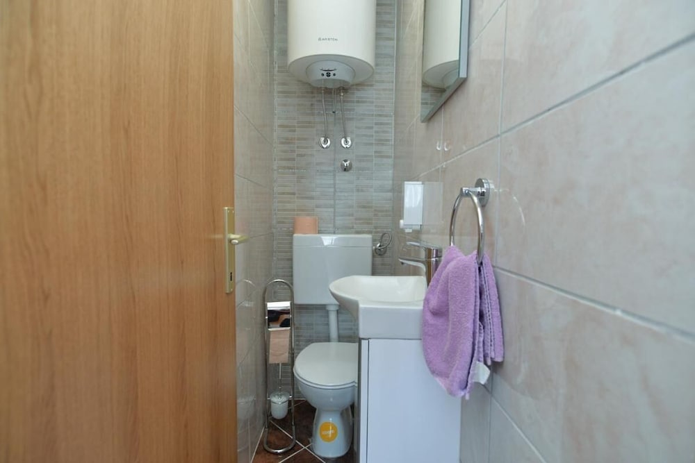 Spacious Flat With Pool Just 300m From the Beach