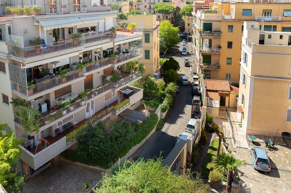 Room in Rome Isole