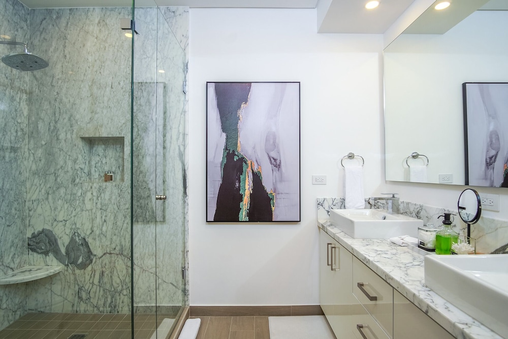 Beautiful 2 Bedroom Condominium Fully Equipped at the New Encantame Towers Verano 805