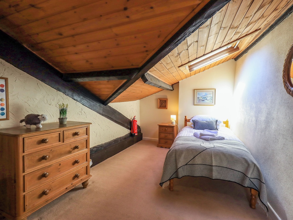 Courtyard Cottage