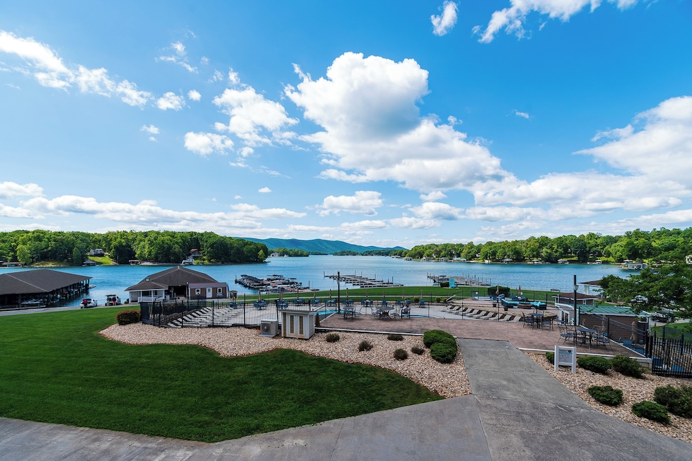 Community Pools & Beach: Smith Mountain Lake Condo
