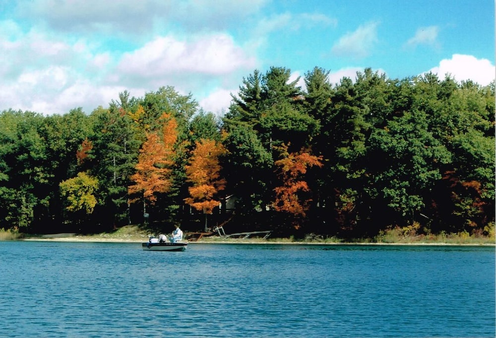 Dixon Lake Resort
