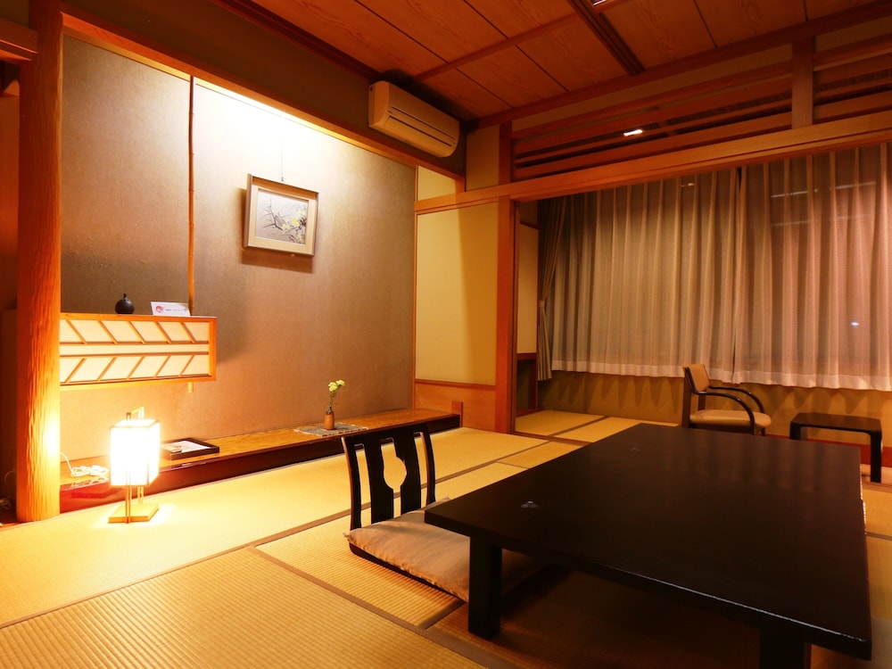 Hina no Yakata Matsunoi