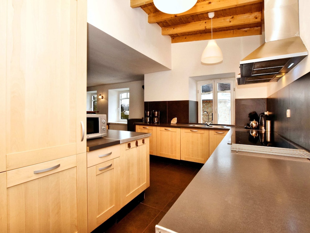 Holiday Home Ideal for Groups view 3