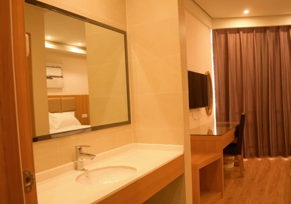 GreenTree AnHui Wuhu Sanshan Development District Express Hotel