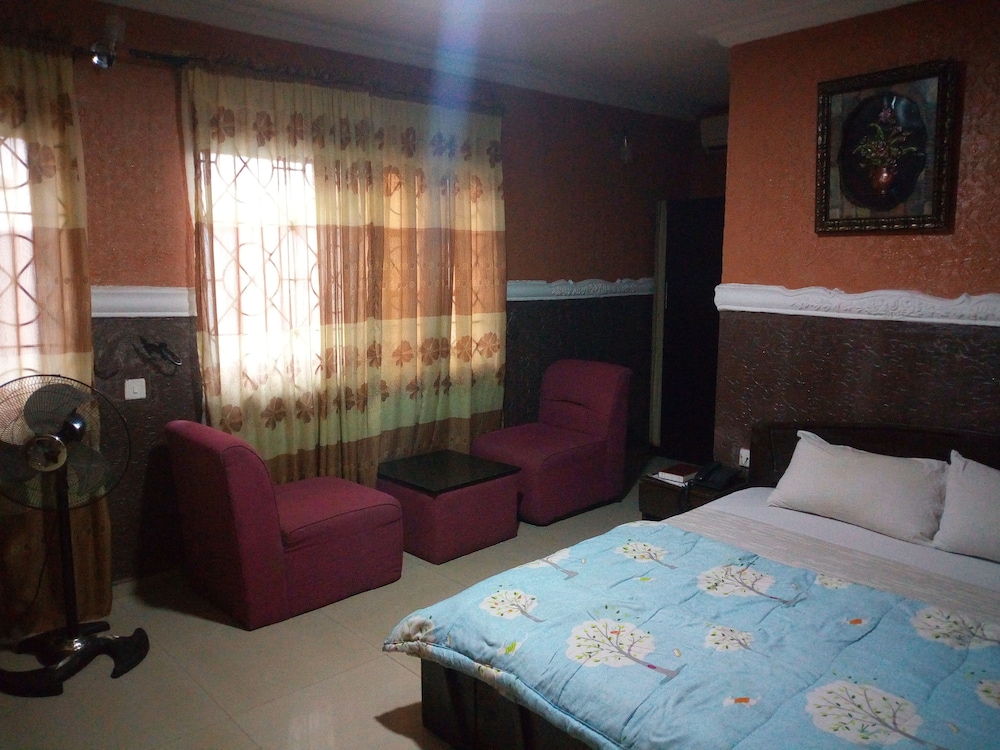 Joybam Hotel and Events Center Ososami view 4