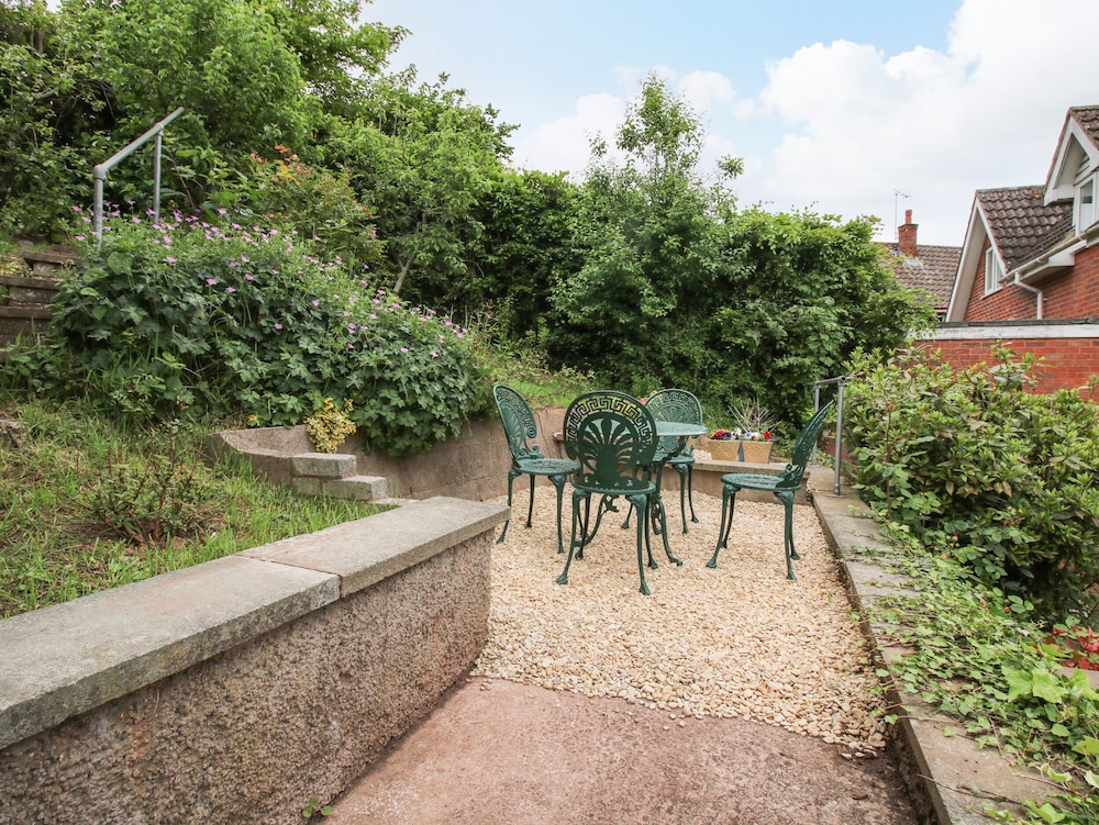 83 Greenacres