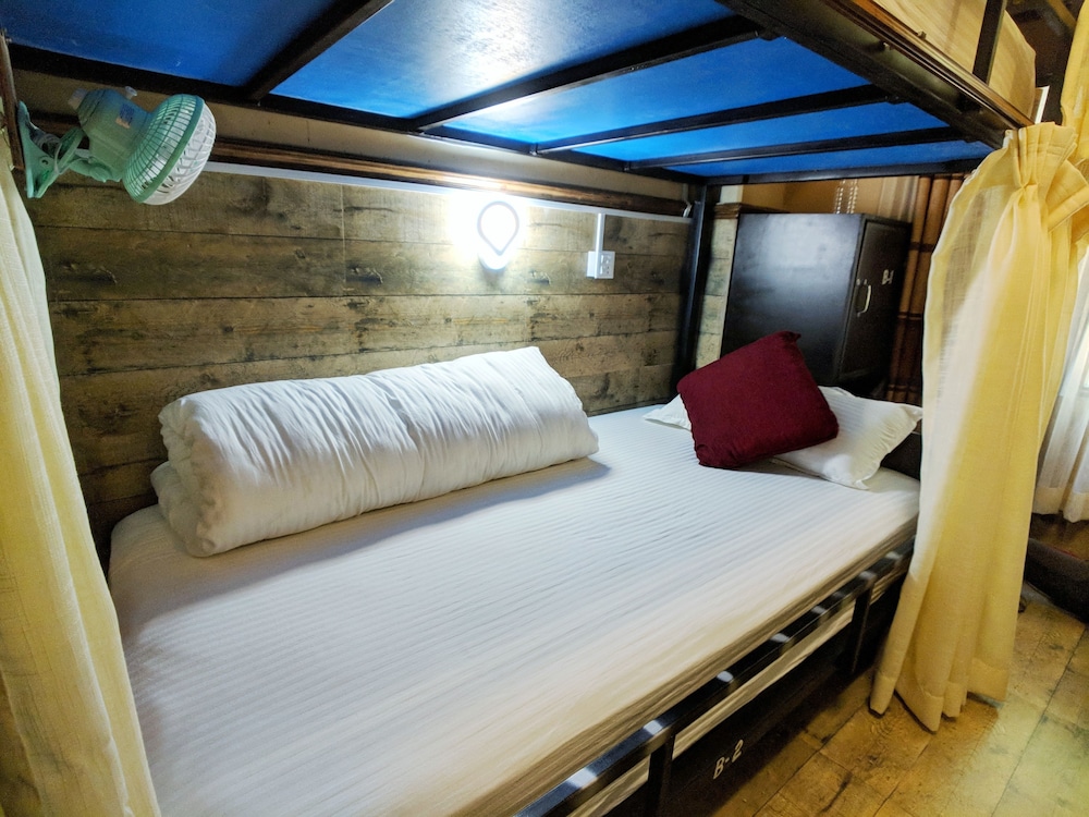 Hotel Forest Lake Backpackers' Hostel