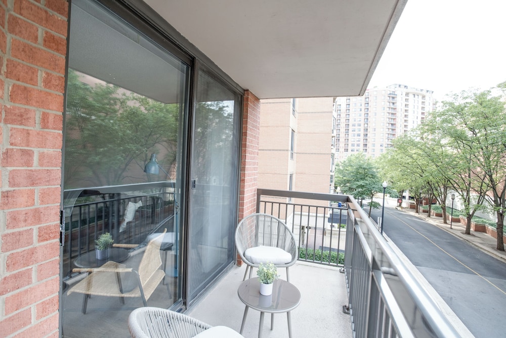 Metro-Friendly DC Apartments