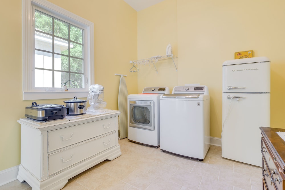 Fairhope Cottage: 2 Mi to Town & Pier! view 5