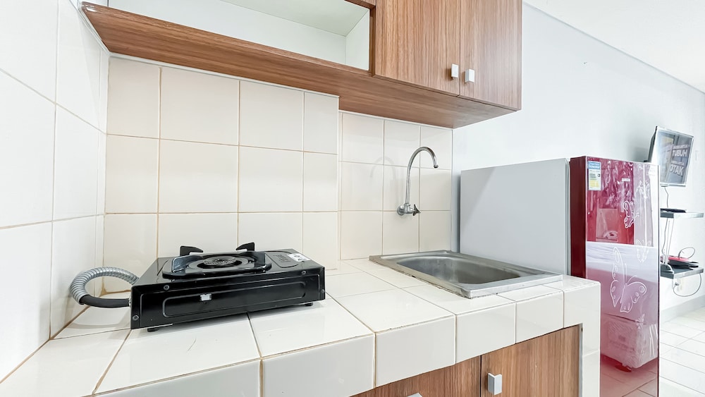 Nice And Cozy Studio Room Apartment Serpong Greenview