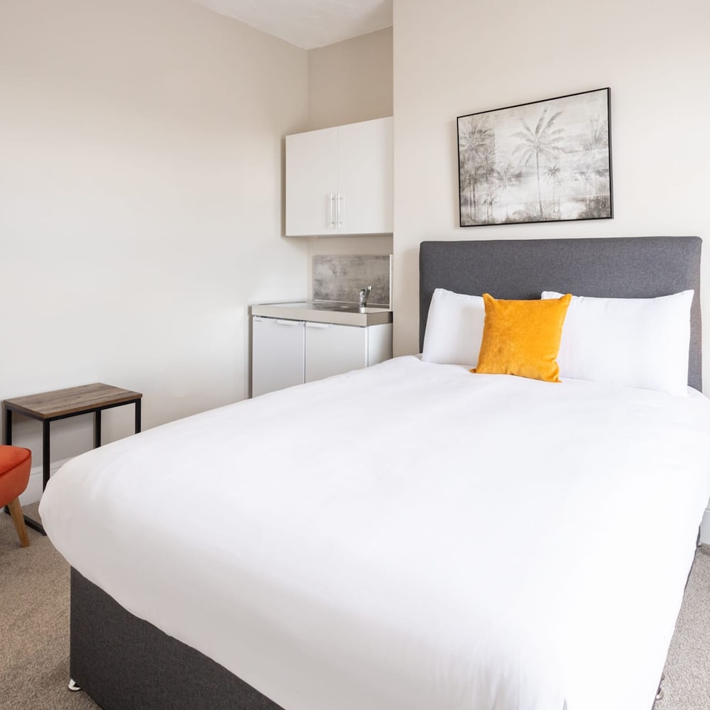 Host Stay Clifton Studio 4 view 2