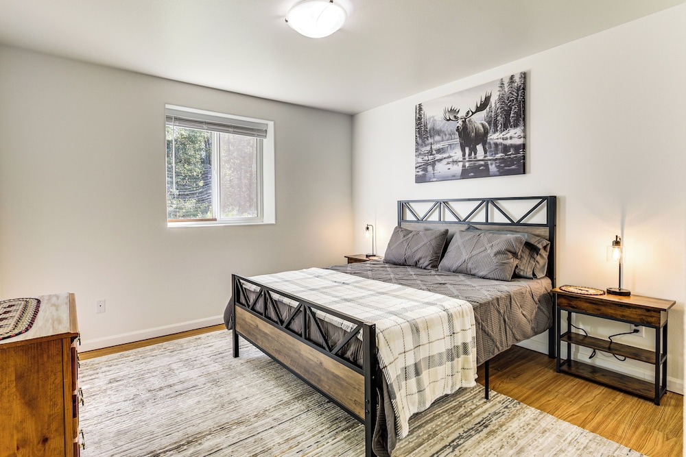 Spacious & Scenic Wasilla Getaway Near Adventures