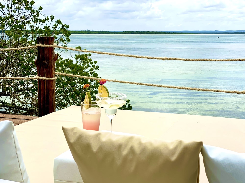 Rock and Sea Resort