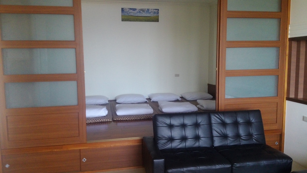 Caitlyn Hostel