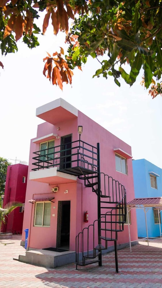 Joy Villa & Resort