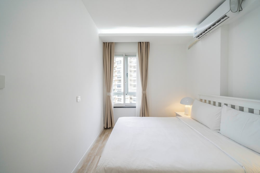 Tyms 4BR 2BA APT TianShan Changning