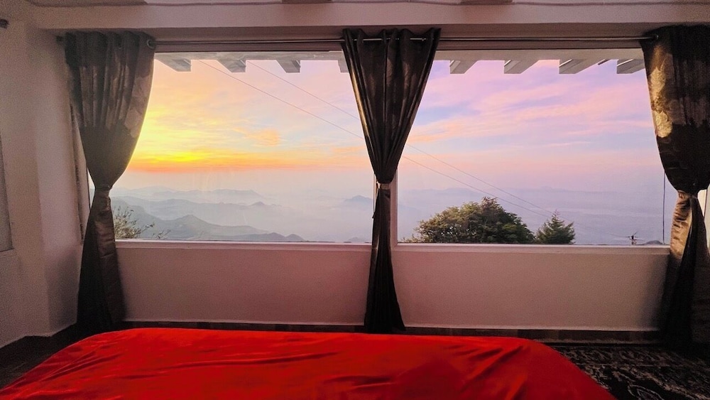 Mount Olympus Lounge