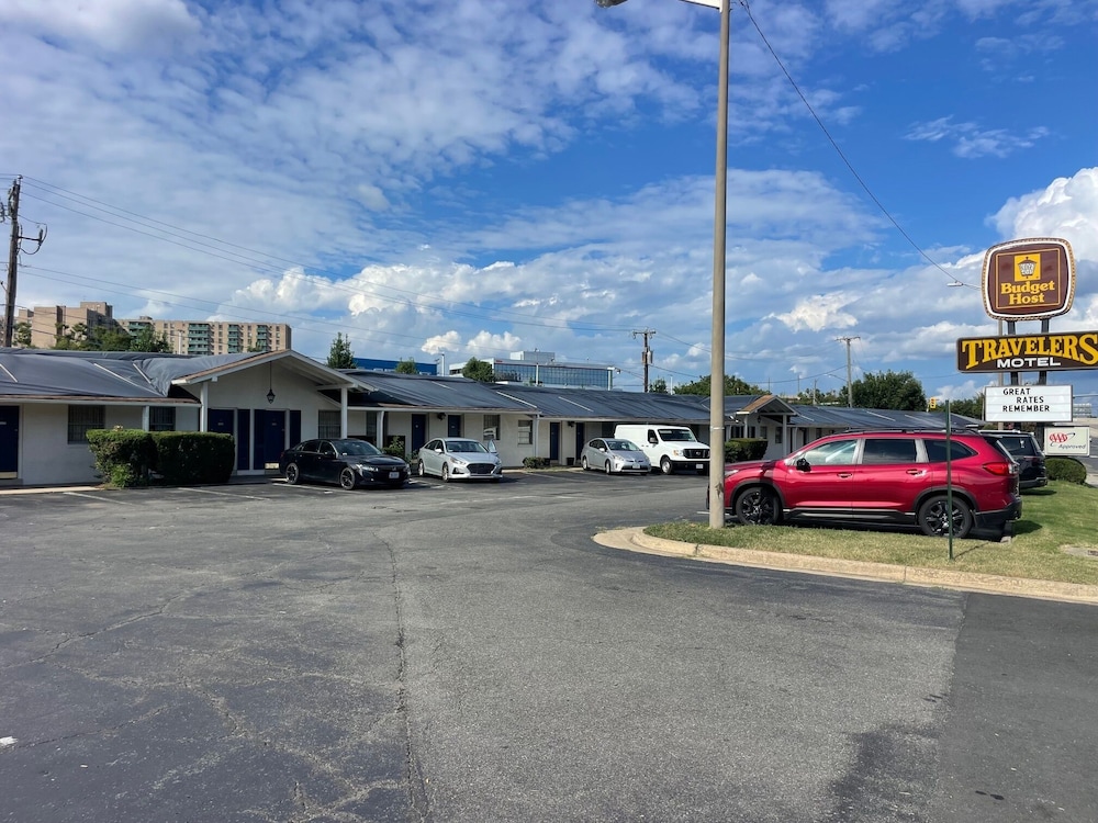 Traveler's Motel