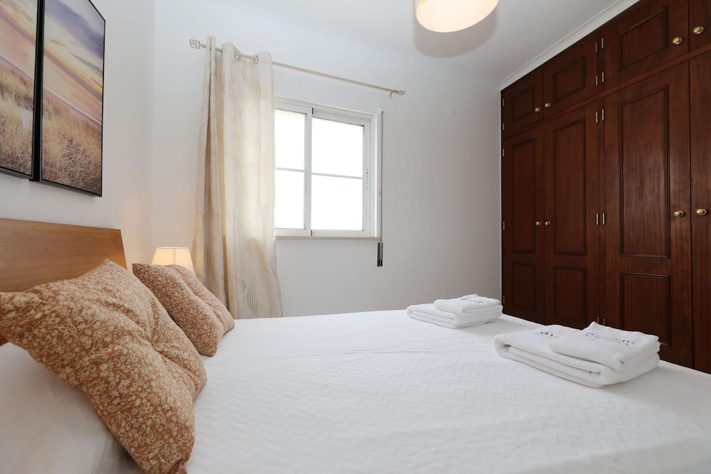B37 - Central City Door Apartment